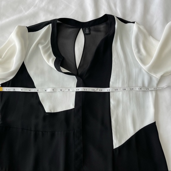 Chico’s Black Label Black White Cutout back Blouse - Picture 15 of 17